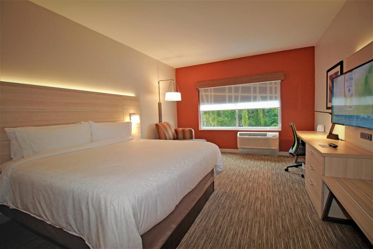 Express & By Ihg